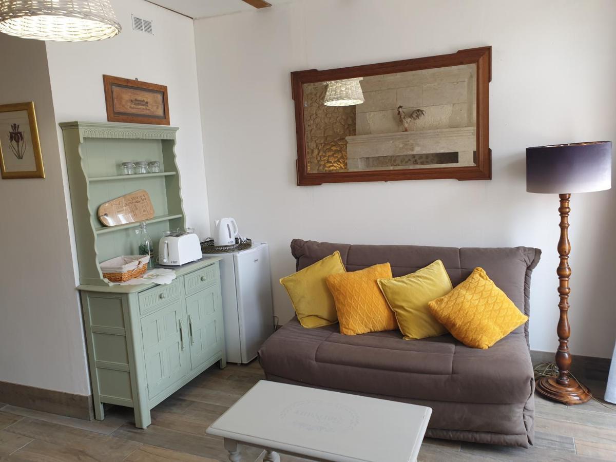 La Vieille Grange - Saint-Privat-Des-Pres Bed & Breakfast ภายนอก รูปภาพ