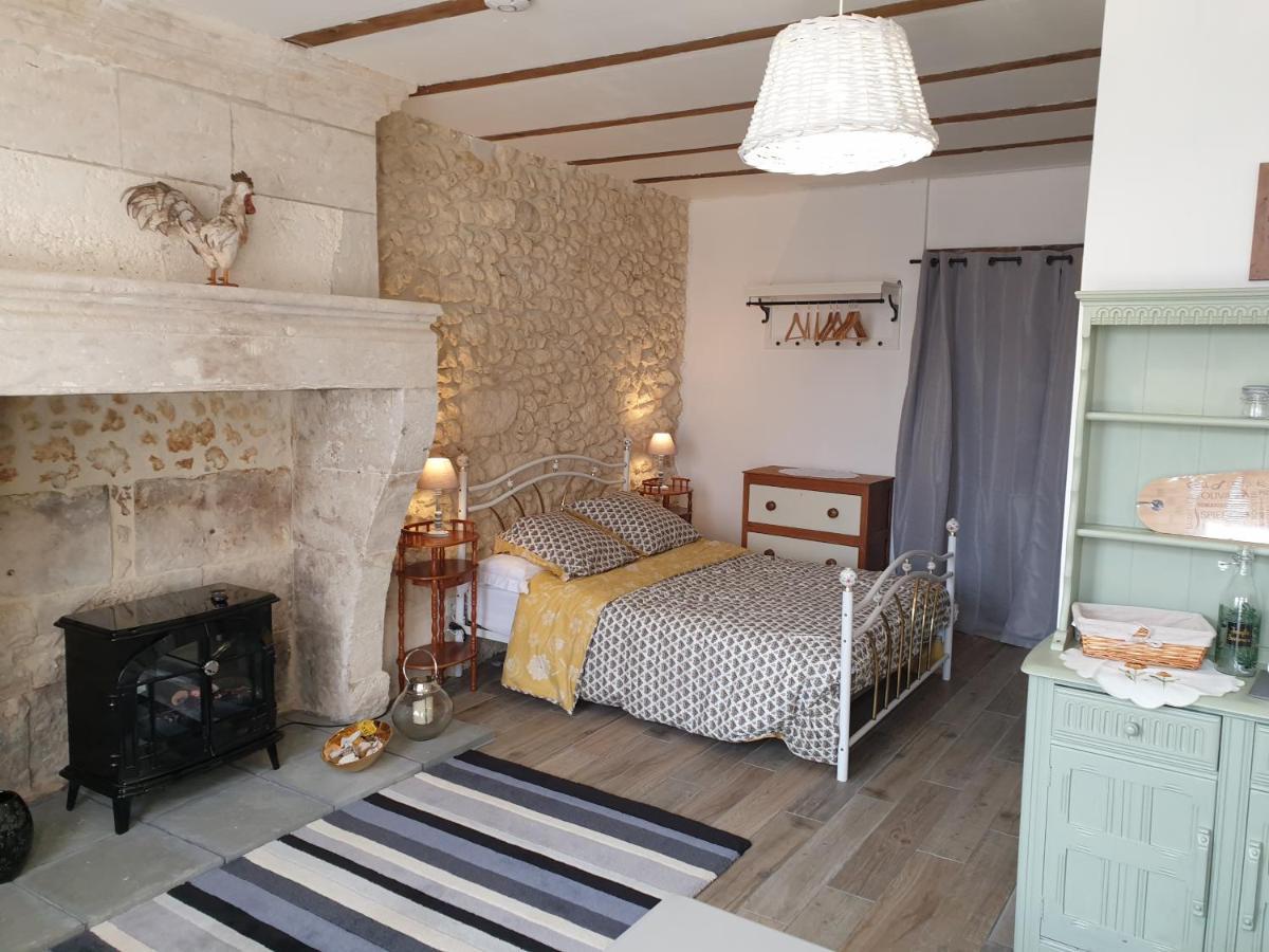 La Vieille Grange - Saint-Privat-Des-Pres Bed & Breakfast ภายนอก รูปภาพ