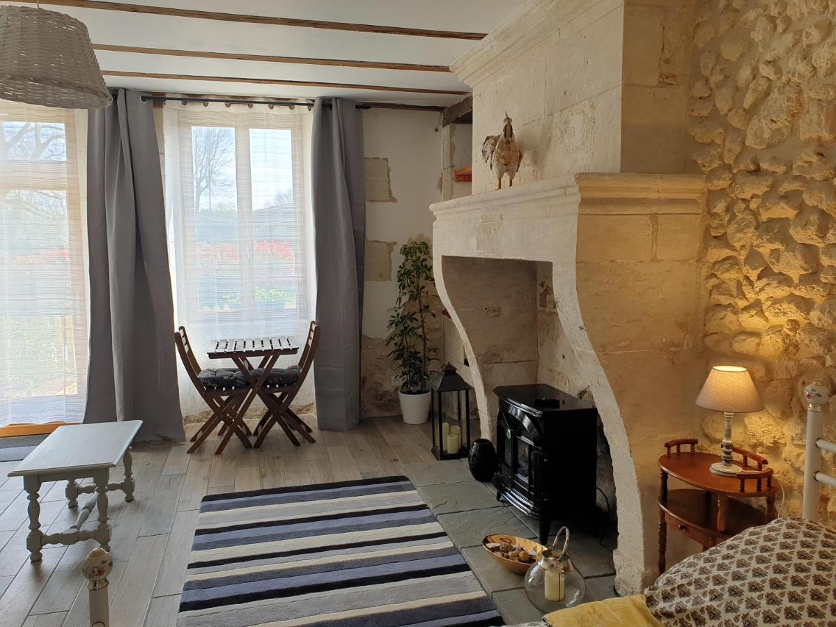 La Vieille Grange - Saint-Privat-Des-Pres Bed & Breakfast ภายนอก รูปภาพ